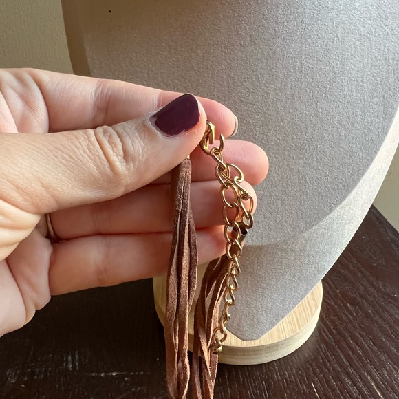 Chic White Turquoise Necklace - Picture 6 of 6